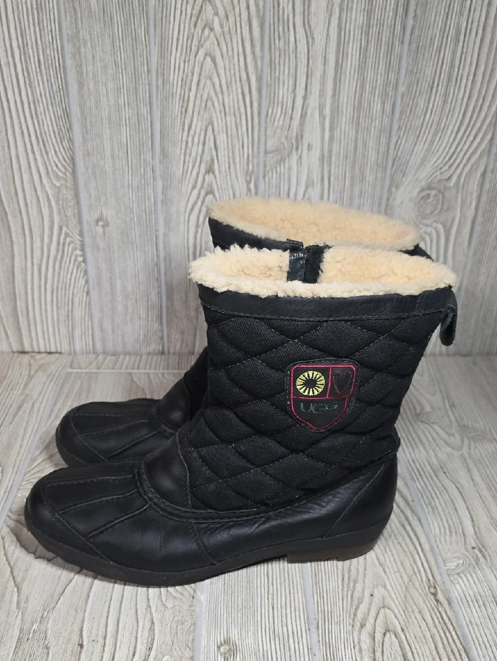 UGG Bellegarde Quilted Waterproof Winter Black Boots Womens Size 9.5